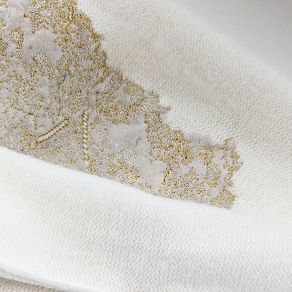 White Sleeveless Sweater Vest / One Size - Picture 9 of 10